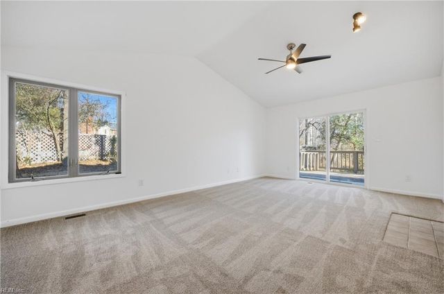 4 Flax Mill RD, Newport News, VA 23602