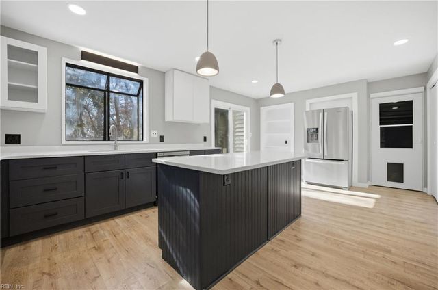 4 Flax Mill RD, Newport News, VA 23602