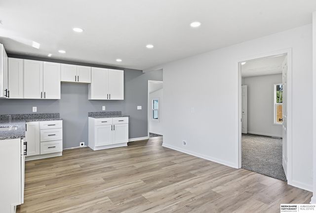 1904 Avenue B, Council Bluffs, IA 51501