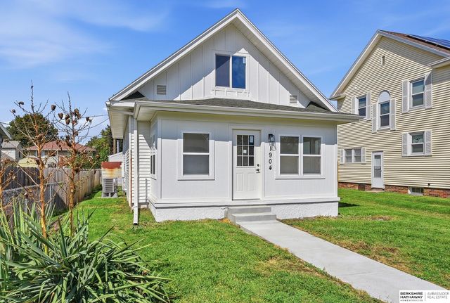 1904 Avenue B, Council Bluffs, IA 51501