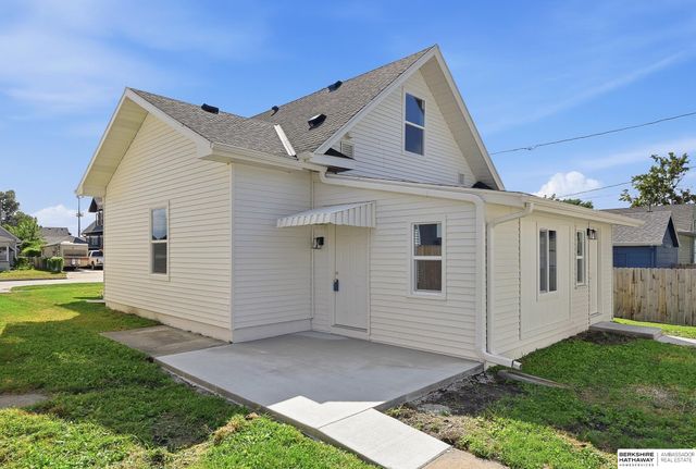 1904 Avenue B, Council Bluffs, IA 51501