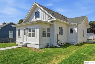 1904 Avenue B, Council Bluffs, IA 51501