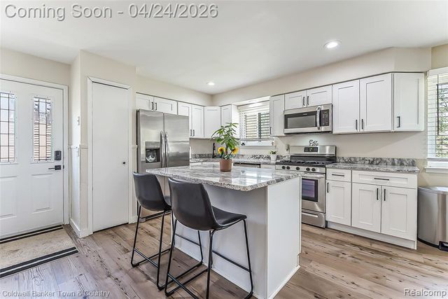 707 Glenwyth Road, Brighton, MI 48116