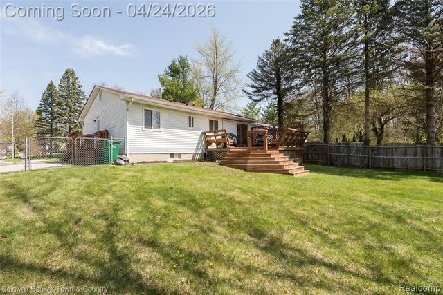 707 Glenwyth Road, Brighton, MI 48116