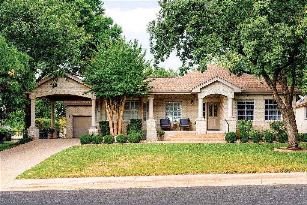 10825 River Plantation Dr DR, Austin, TX 78747