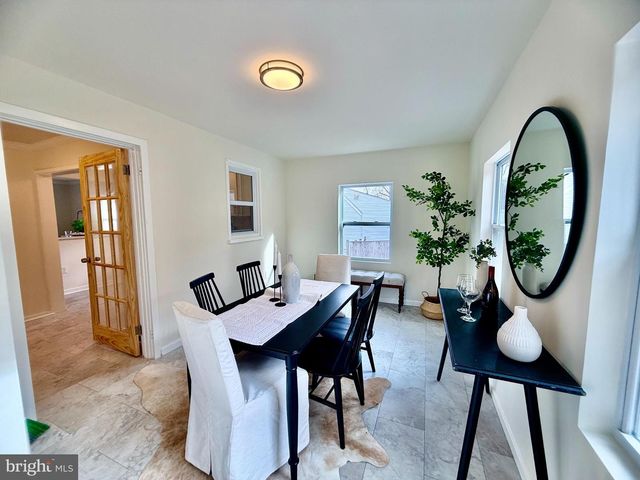 2415 FAIRHAVEN AVE, Alexandria, VA 22303