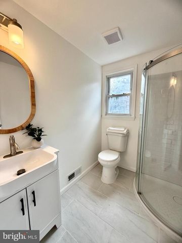 2415 FAIRHAVEN AVE, Alexandria, VA 22303