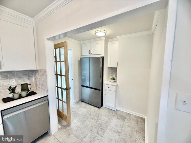 2415 FAIRHAVEN AVE, Alexandria, VA 22303