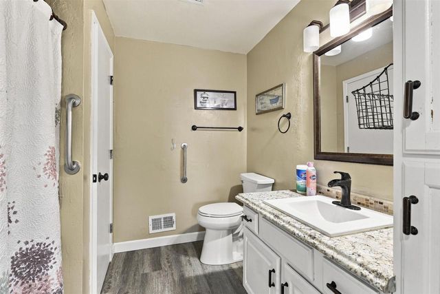 1621 N BLOSSOM DRIVE, Appleton, WI 54914