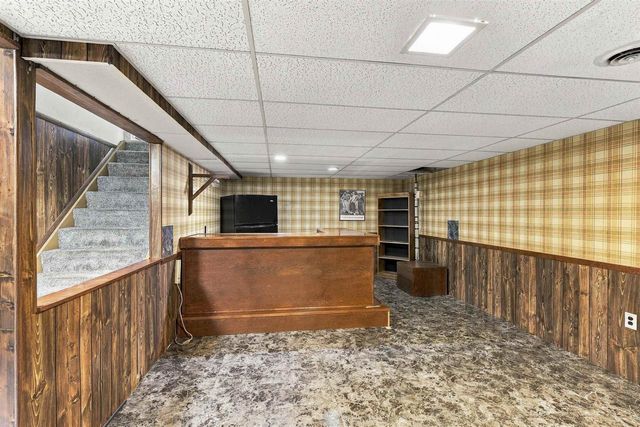 1621 N BLOSSOM DRIVE, Appleton, WI 54914