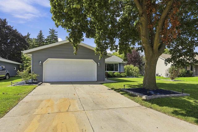 1621 N BLOSSOM DRIVE, Appleton, WI 54914