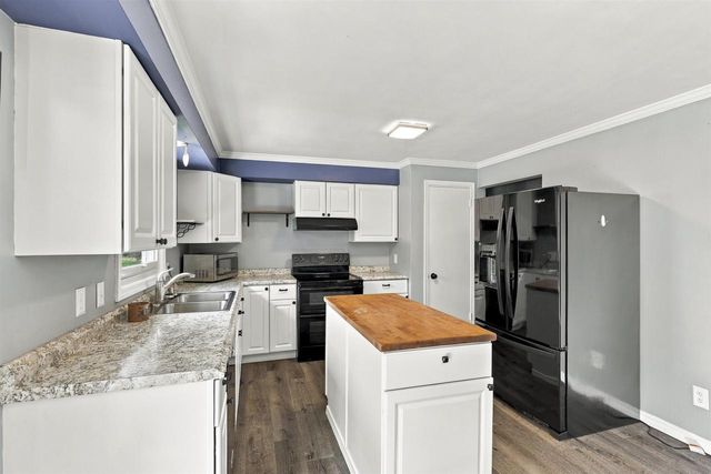 1621 N BLOSSOM DRIVE, Appleton, WI 54914