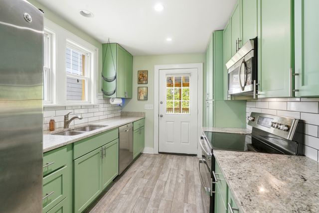 527 Stevenson St, Nashville, TN 37209