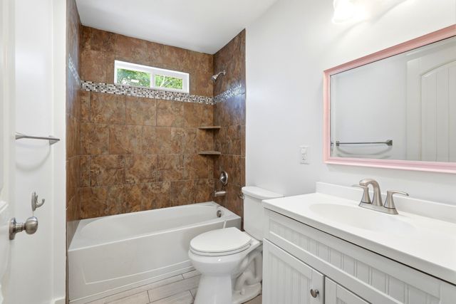 527 Stevenson St, Nashville, TN 37209