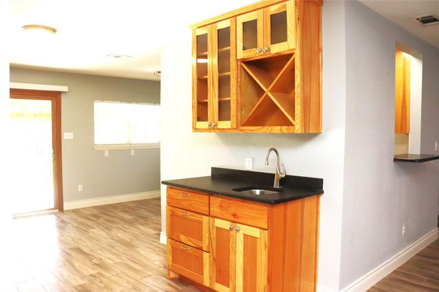 606 Mildred ST, Burnet, TX 78611