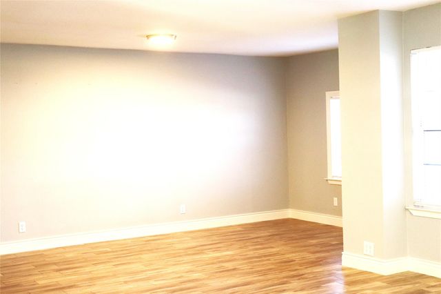 606 Mildred ST, Burnet, TX 78611