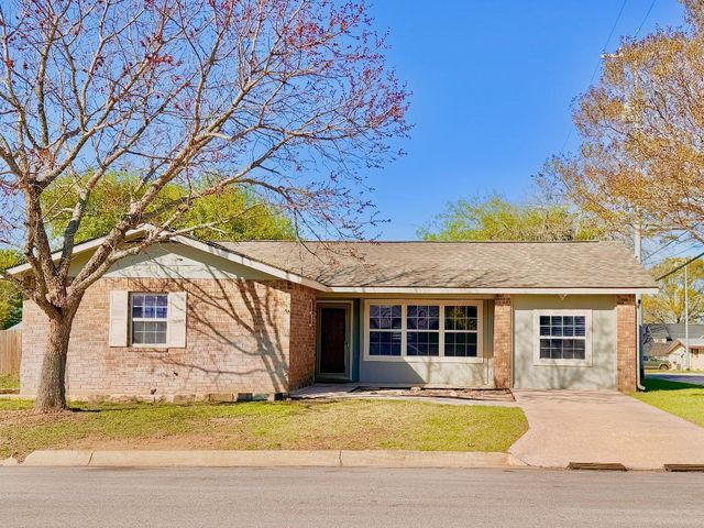 606 Mildred ST, Burnet, TX 78611