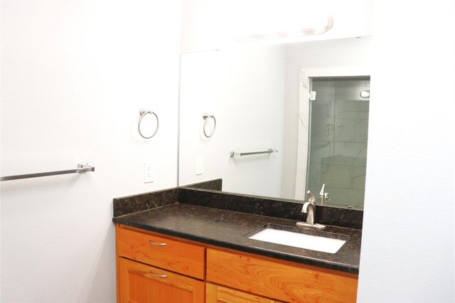 606 Mildred ST, Burnet, TX 78611