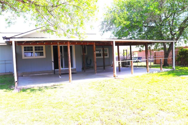 606 Mildred ST, Burnet, TX 78611