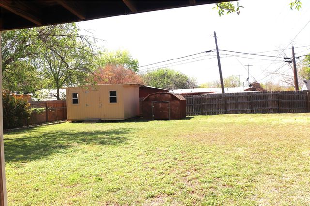 606 Mildred ST, Burnet, TX 78611