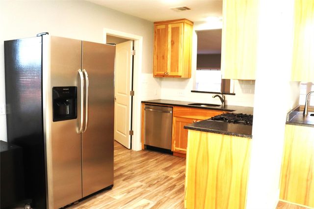 606 Mildred ST, Burnet, TX 78611