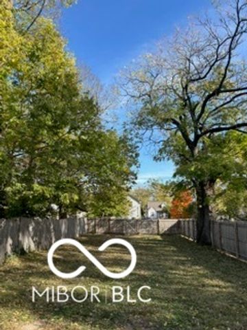 737 N Pershing Avenue, Indianapolis, IN 46222