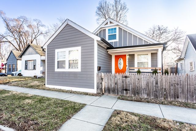 737 N Pershing Avenue, Indianapolis, IN 46222