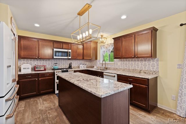 4563 Kelsey Avenue, Adrian, MI 49221