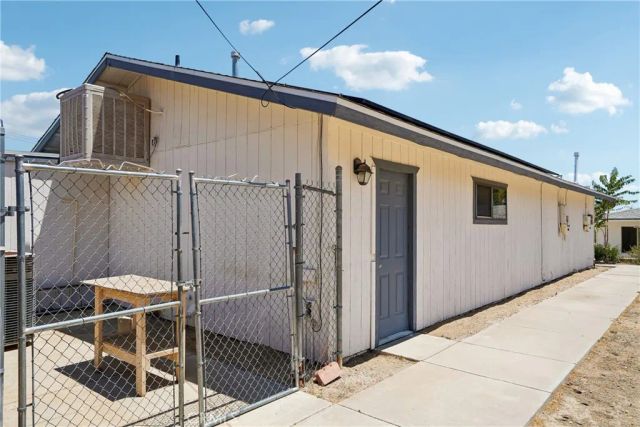 49272 Hibiscus Drive, Morongo Valley, CA 92256