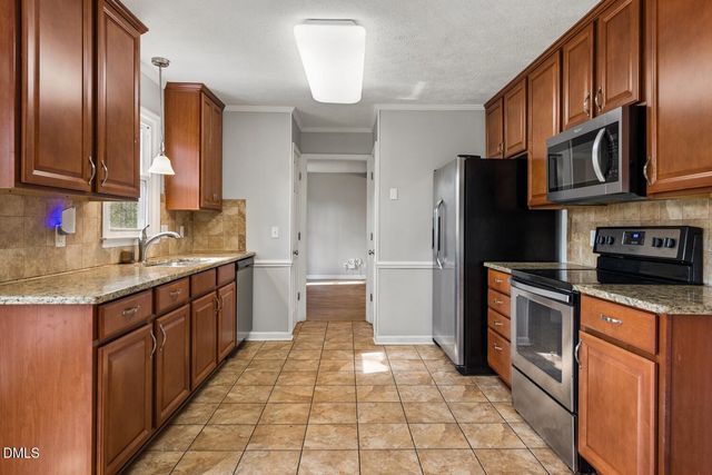 7438 Beaver Run Drive, Fayetteville, NC 28314