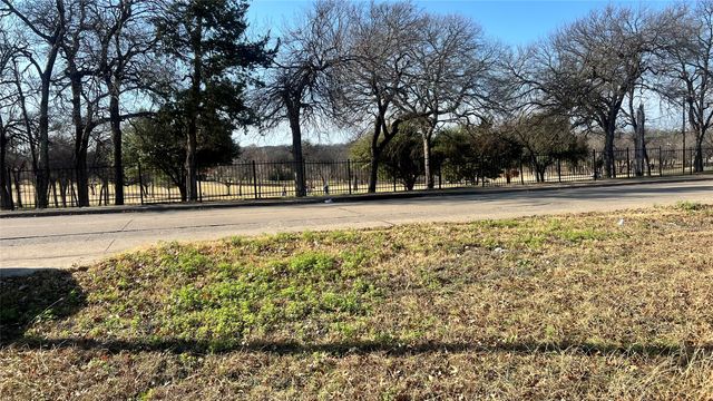 2304 Bonnie View Road, Dallas, TX 75216