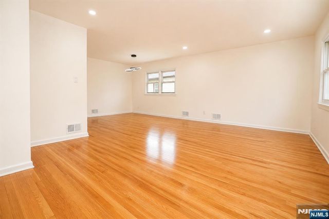 88 Manchester Place, Newark, NJ 07104