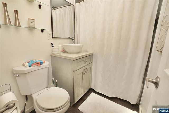 88 Manchester Place, Newark, NJ 07104