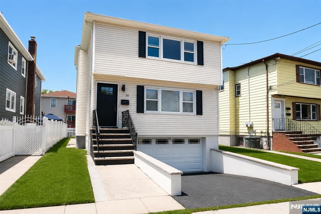 88 Manchester Place, Newark, NJ 07104