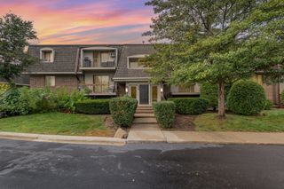 208 E Bailey Road E K, Naperville, IL 60565