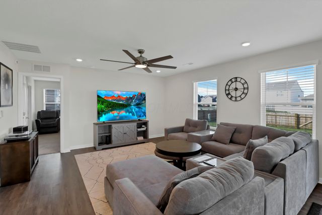 515 Hemingway Avenue, Lithopolis, OH 43136