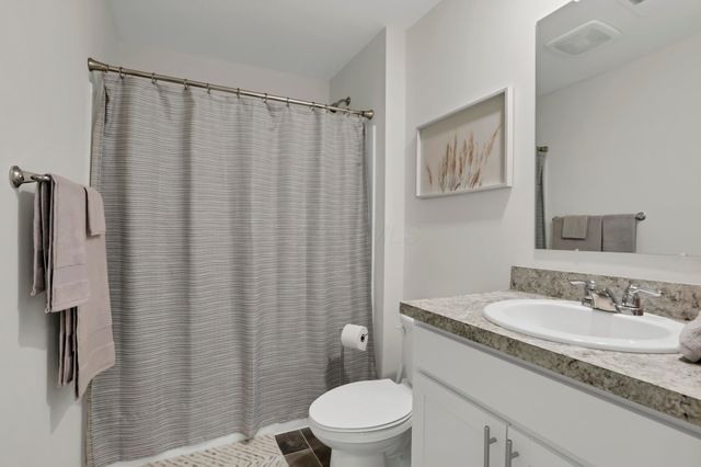515 Hemingway Avenue, Lithopolis, OH 43136