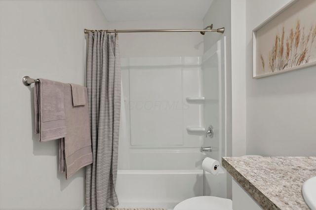 515 Hemingway Avenue, Lithopolis, OH 43136