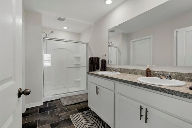 515 Hemingway Avenue, Lithopolis, OH 43136