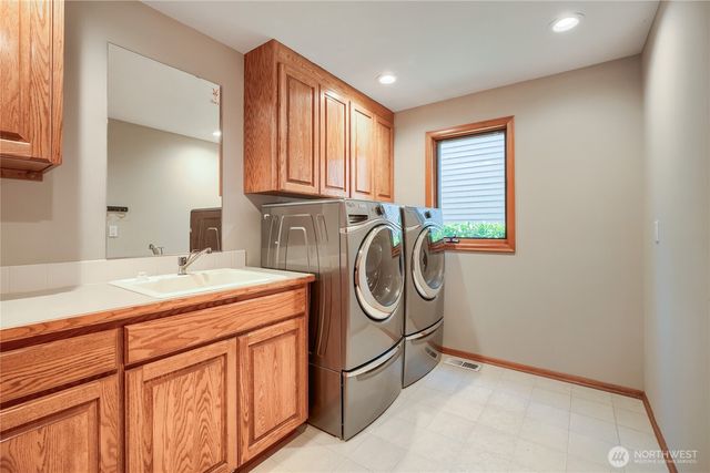 15810 SE 45th Place, Bellevue, WA 98006