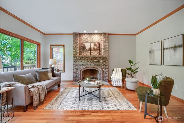 15810 SE 45th Place, Bellevue, WA 98006