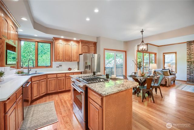 15810 SE 45th Place, Bellevue, WA 98006