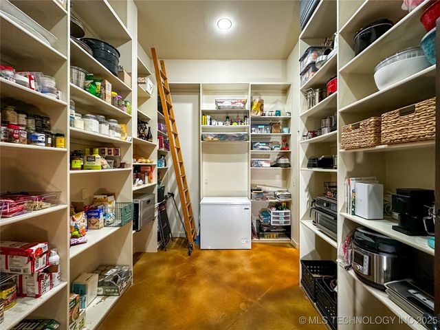 16012 N 145 Avenue, Collinsville, OK 74021