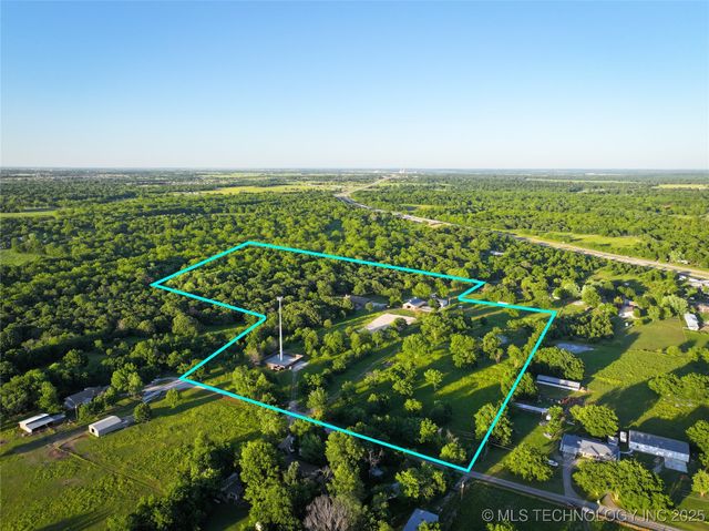 16012 N 145 Avenue, Collinsville, OK 74021