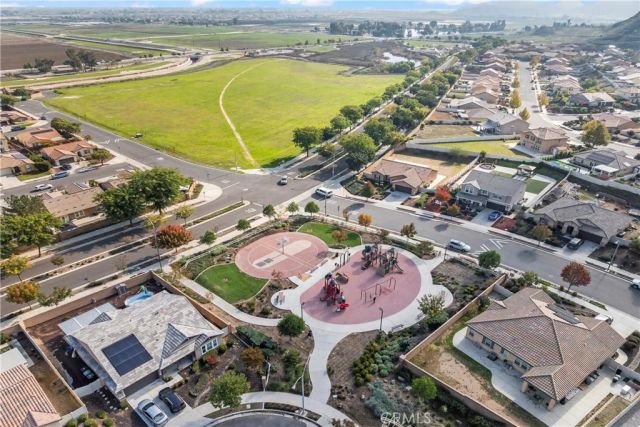 695 Poo Ish, San Jacinto, CA 92582