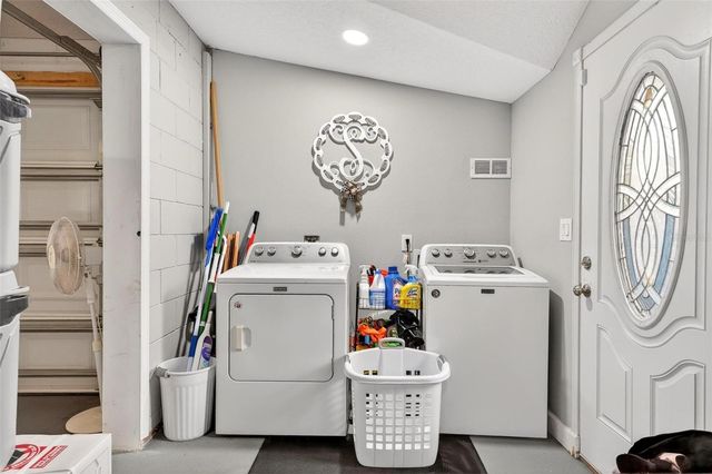 106 PORTLAND STREET, Eustis, FL 32726