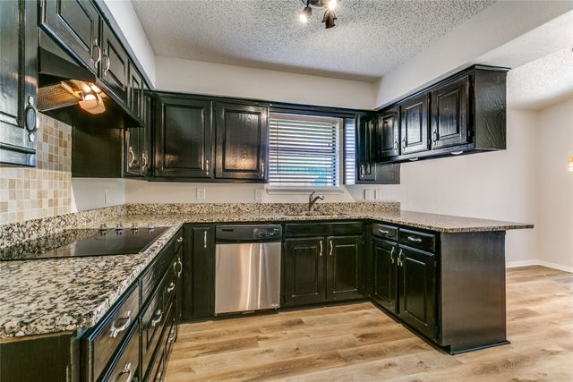 1632 Highpoint Drive, Lewisville, TX 75077