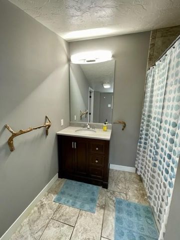 753 W King Street, Winona, MN 55987