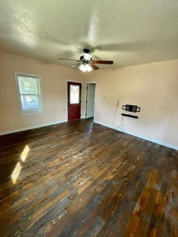 753 W King Street, Winona, MN 55987