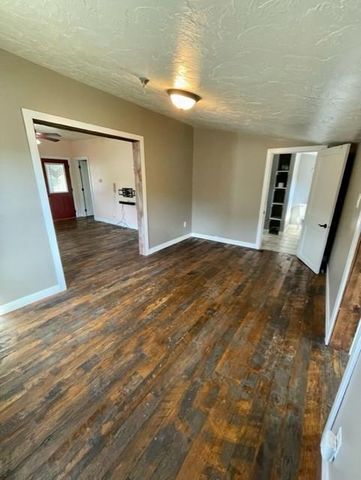 753 W King Street, Winona, MN 55987